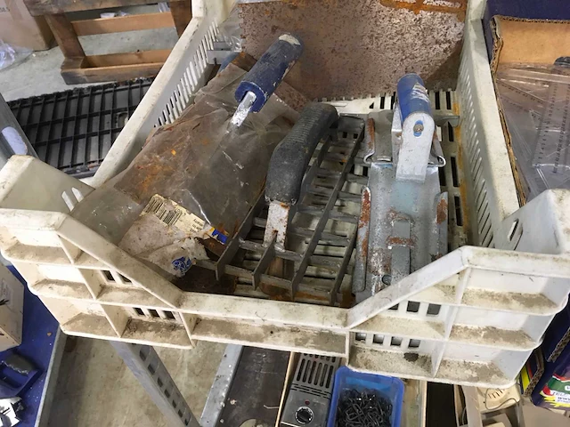 Partij gereedschap en diversen - afbeelding 4 van  11