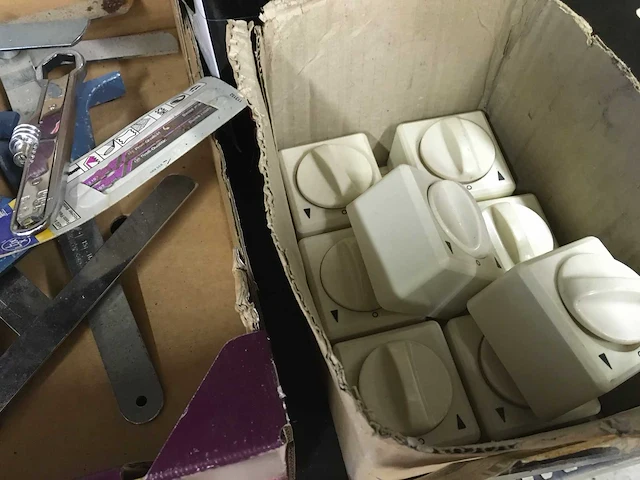 Partij gereedschap en diversen - afbeelding 7 van  11