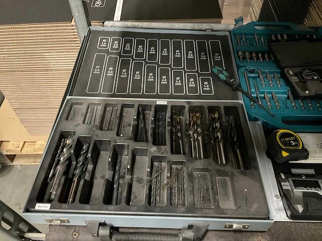 Partij gereedschap en koffers - afbeelding 2 van  19