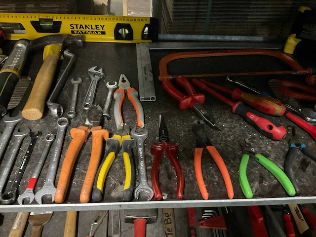 Partij gereedschap en koffers - afbeelding 7 van  19