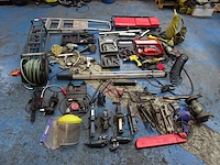 Partij gereedschap en toebehoren - afbeelding 1 van  7
