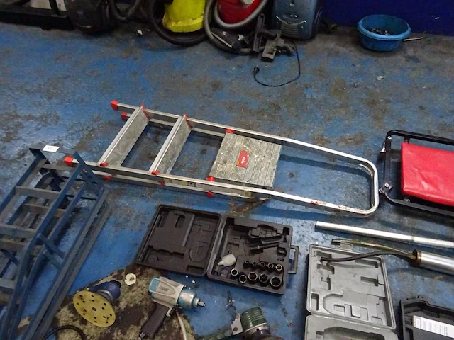 Partij gereedschap en toebehoren - afbeelding 7 van  7