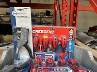 Partij gereedschap inclusief krat w.o. multitool, striptang w.o. crescent - afbeelding 3 van  7