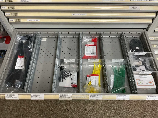 Partij gereedschap toebehoren en divers - afbeelding 4 van  24