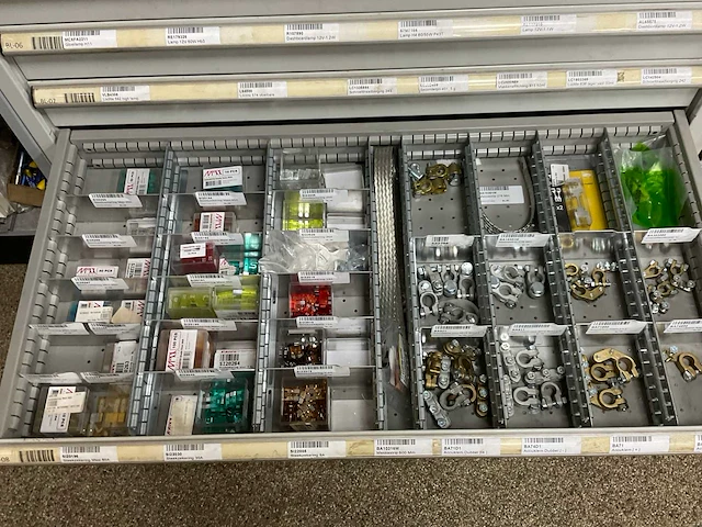 Partij gereedschap toebehoren en divers - afbeelding 10 van  24