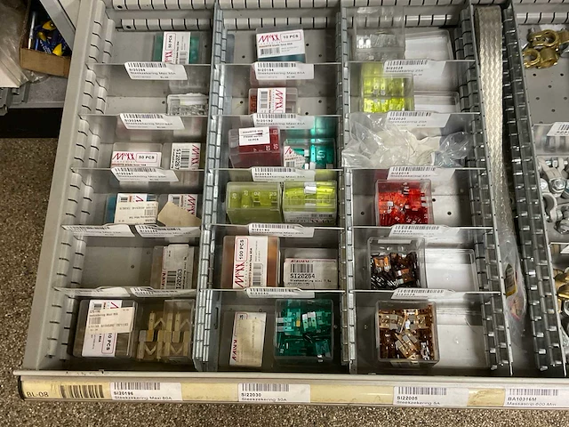 Partij gereedschap toebehoren en divers - afbeelding 11 van  24