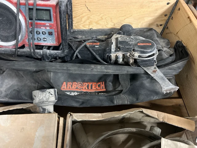 Partij gereedschap w.o. metabo, arbortech - afbeelding 6 van  6