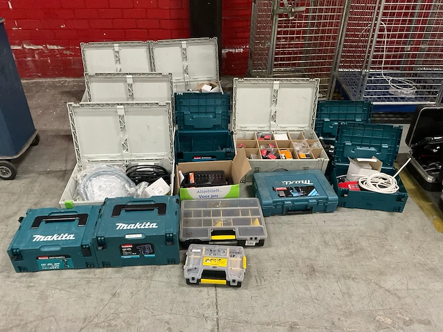 Partij gereedschap - afbeelding 1 van  9