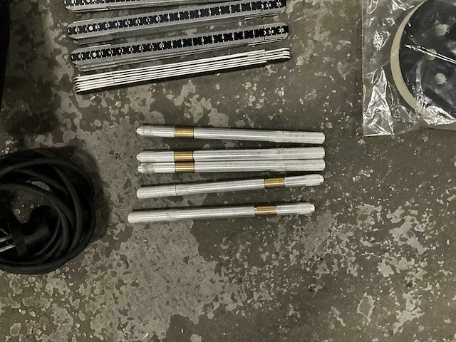 Partij gereedschappen en toebehoren - afbeelding 4 van  7