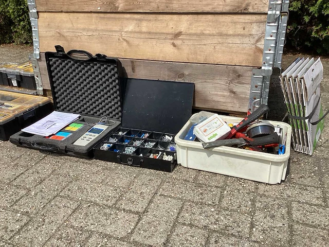 Partij gereedschappen en toebehoren - afbeelding 4 van  11