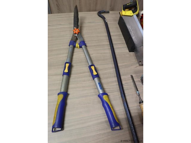 Partij gereedschappen o.a. heggenschaar, hamer, zaag & koevoet; - afbeelding 2 van  8