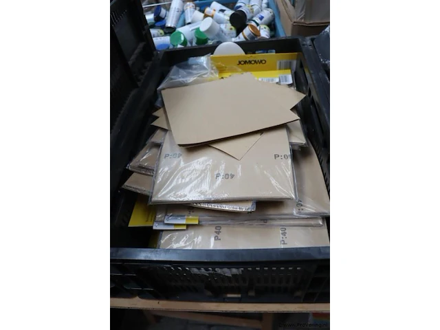Partij gereedschap/verfartikelen bestaande uit o.a. verfkrabbers, siliconenkit, stofmaskers, verfrollers, stiften & stekkers - afbeelding 5 van  10