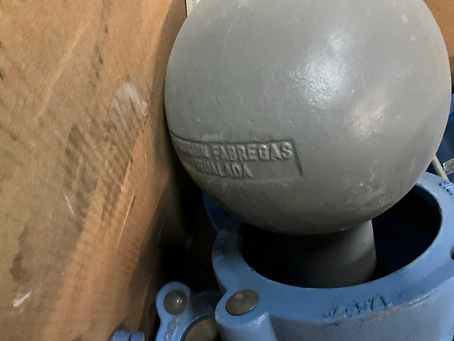 Partij gietijzeren koppelingen & onderdelen - afbeelding 7 van  7