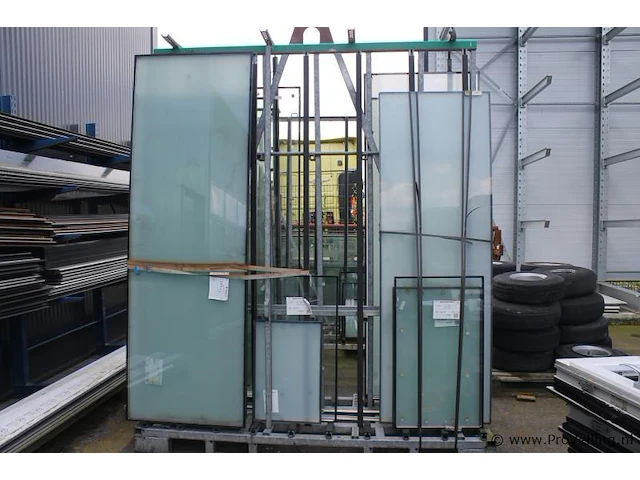 Partij glas - diverse afmetingen - afbeelding 1 van  7