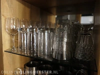 Partij glaswerk en koffiekoppen - afbeelding 4 van  17