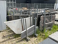 Partij granieten platen - afbeelding 1 van  7
