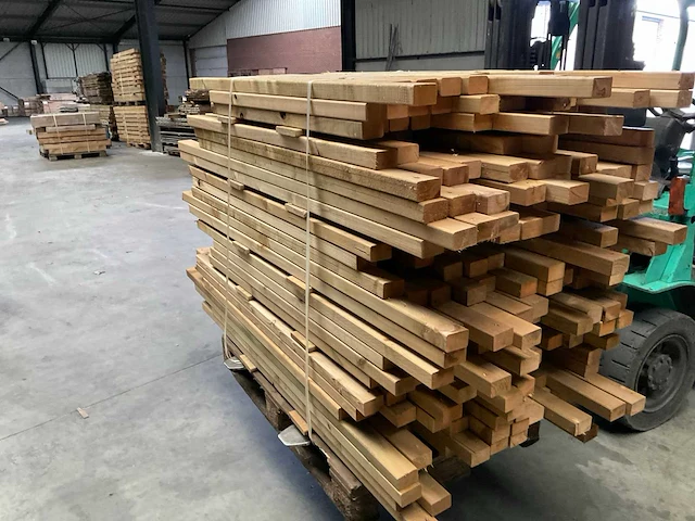 Partij grenen balken 80-180x6,5x4,5 cm - afbeelding 1 van  10
