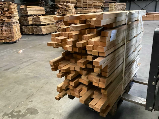Partij grenen balken 80-180x6,5x4,5 cm - afbeelding 4 van  10