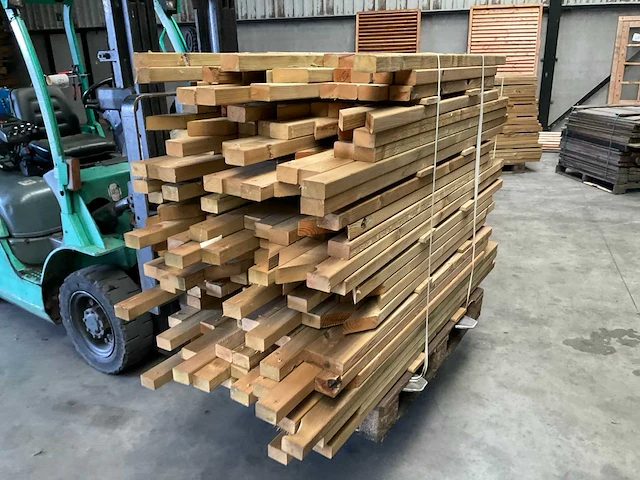 Partij grenen balken 80-180x6,5x4,5 cm - afbeelding 7 van  10