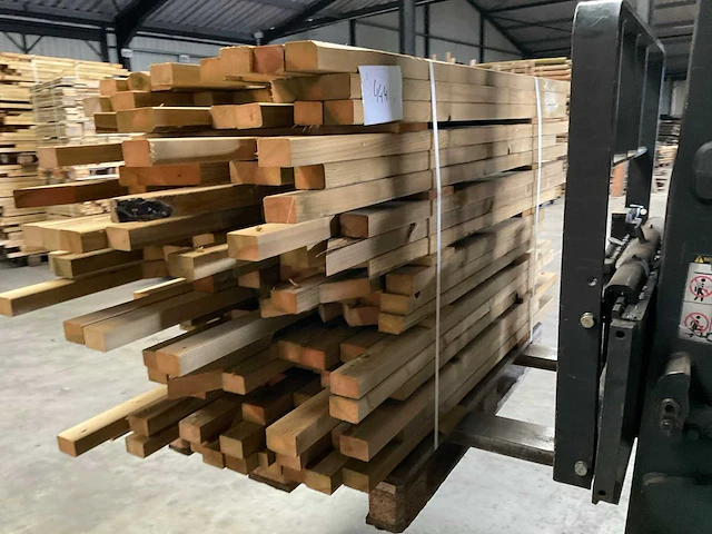 Partij grenen balken 80-180x6,5x4,5 cm - afbeelding 3 van  9