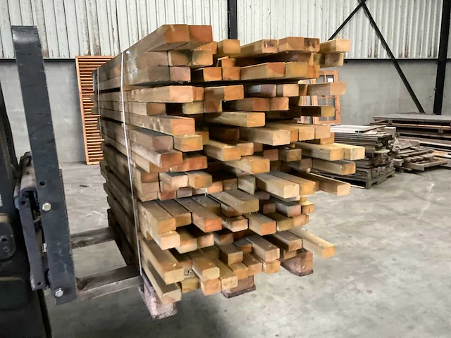 Partij grenen balken 80-180x6,5x4,5 cm - afbeelding 7 van  9