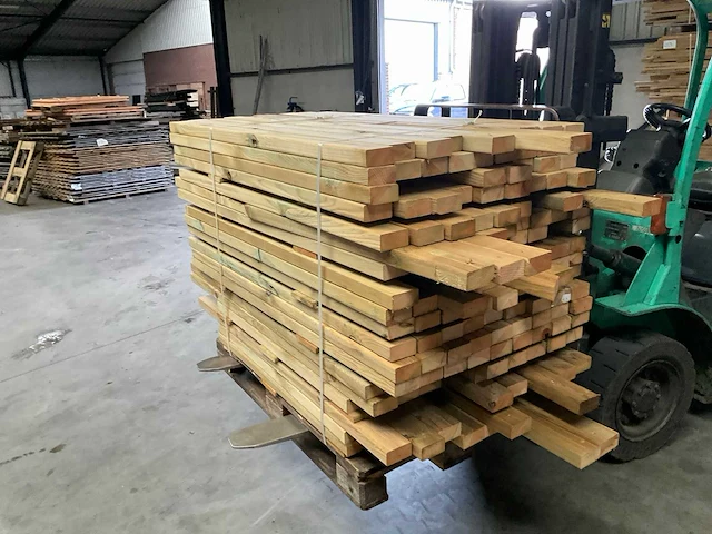 Partij grenen balken 80-180x8,5x4,5 cm - afbeelding 1 van  8