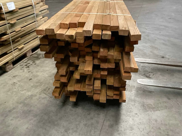 Partij grenen balken 80-180x8,5x4,5 cm - afbeelding 2 van  8