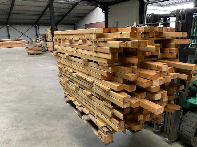 Partij grenen balken 80-180x9x4,5 cm - afbeelding 1 van  9