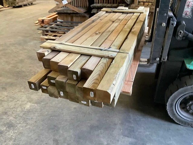 Partij grenen geïmpregneerde tuinpalen 8,8x8,8 cm - afbeelding 2 van  14