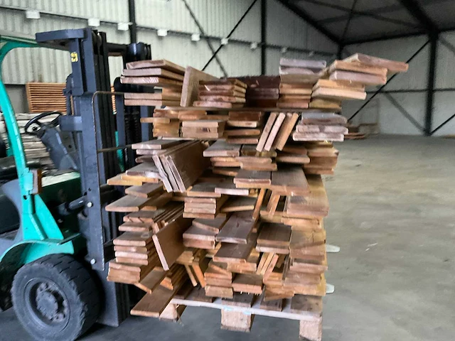 Partij grenen planken 80-180x14x1,8 cm - afbeelding 3 van  8