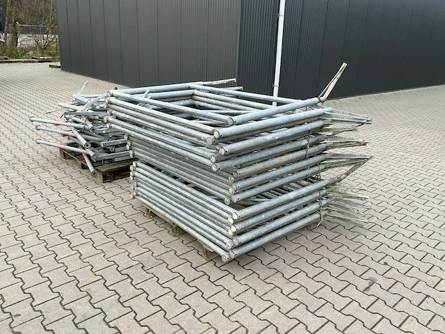 Partij h-bokken / h-jukken voor gevelsteiger - afbeelding 4 van  11
