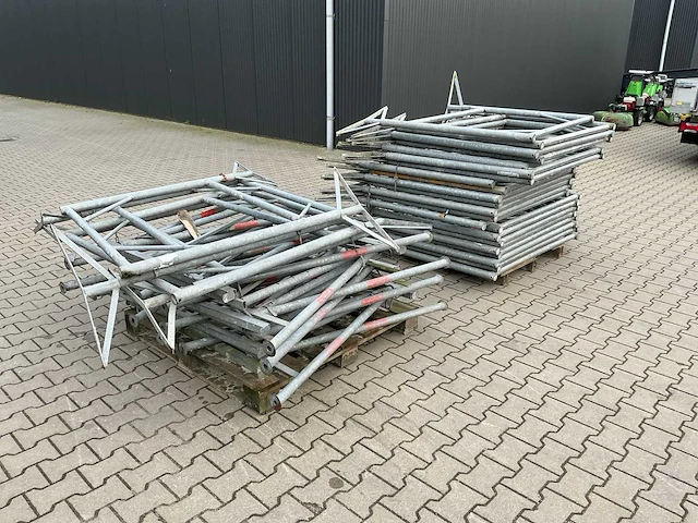 Partij h-bokken / h-jukken voor gevelsteiger - afbeelding 5 van  11