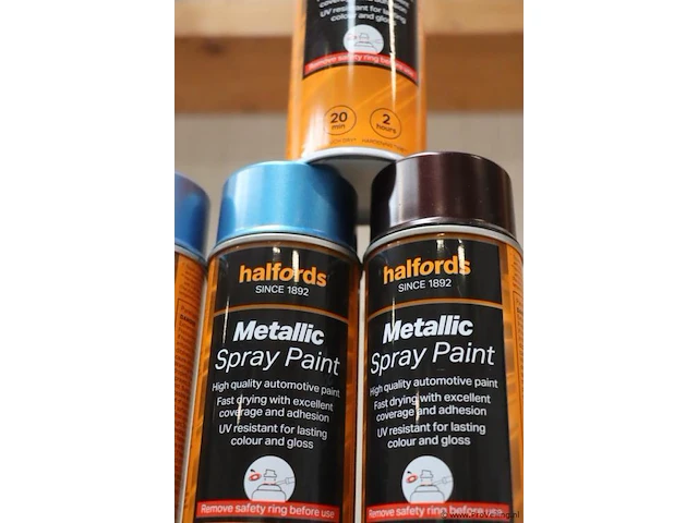 Partij halfords spray paint - 75 bussen á 400ml - afbeelding 3 van  9