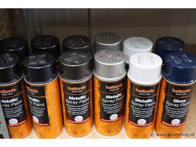 Partij halfords spray paint - 75 bussen á 400ml - afbeelding 8 van  9