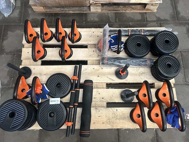 Partij halterschijven en fitness artikelen - afbeelding 1 van  9