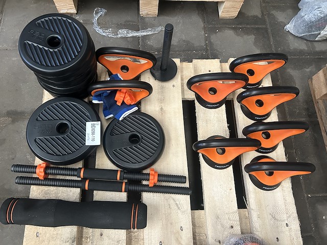 Partij halterschijven en fitness artikelen - afbeelding 2 van  9