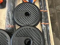 Partij halterschijven en fitness artikelen - afbeelding 6 van  9