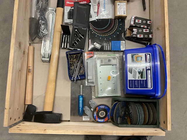 Partij handgereedschap - afbeelding 2 van  3