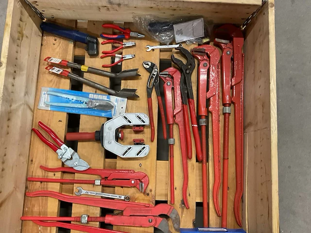 Partij handgereedschap - afbeelding 2 van  3