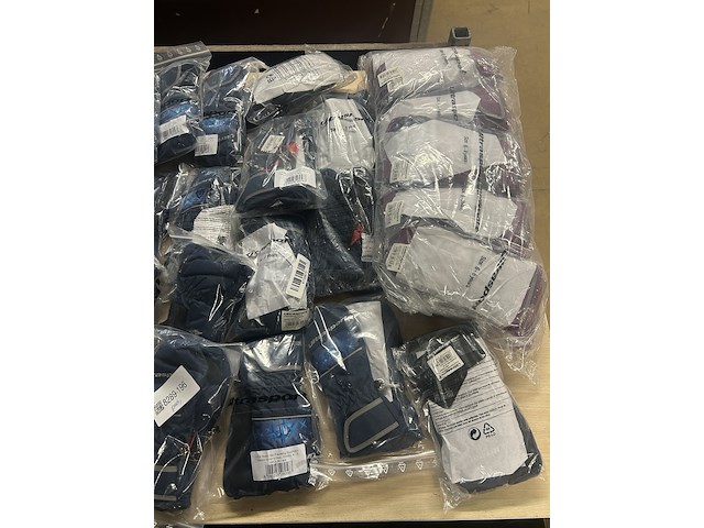 Partij handschoenen en tights ultrasport - afbeelding 2 van  7