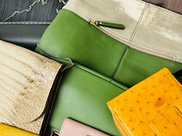 Partij handtassen en portemonnees louis vuitton, cartier, guess by marciano - afbeelding 6 van  10