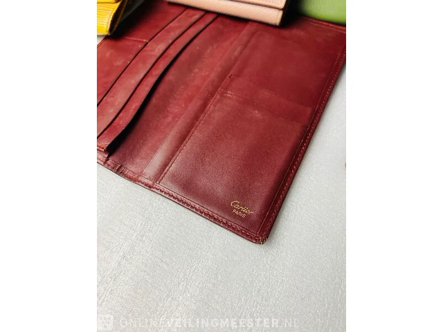 Partij handtassen en portemonnees louis vuitton, cartier, guess by marciano - afbeelding 10 van  10