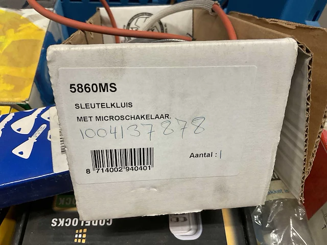 Partij hang- en sluitwerk - afbeelding 6 van  6