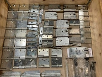 Partij hang- en sluitwerk - afbeelding 3 van  3