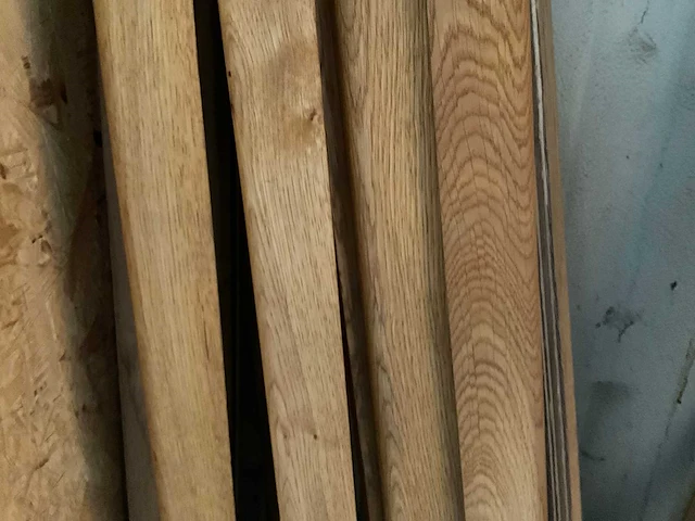 Partij hard houten plinten en toebehoren - afbeelding 4 van  7