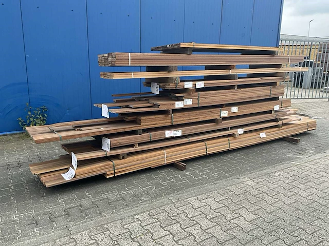 Partij hardhout brugdek planken 24 x 120 (223x) - afbeelding 10 van  16