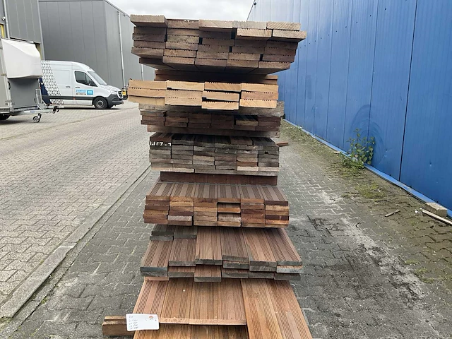 Partij hardhout brugdek planken 24 x 120 (223x) - afbeelding 14 van  16