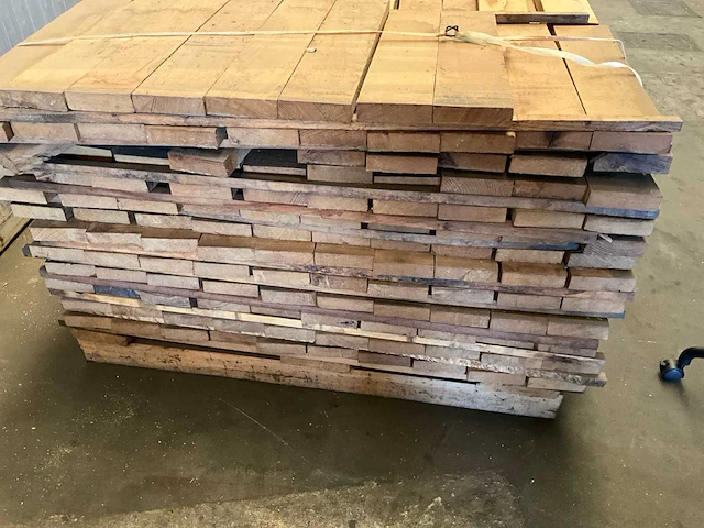 Partij hardhouten planken 52,5x10x2,8cm (270x) - afbeelding 3 van  3