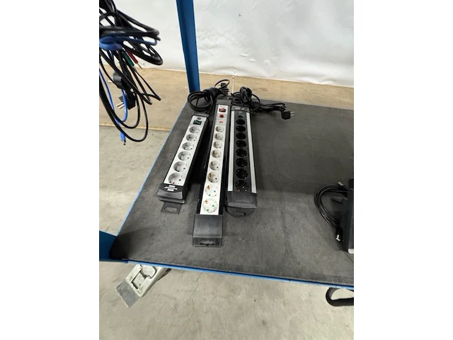 Partij hardware - afbeelding 8 van  11