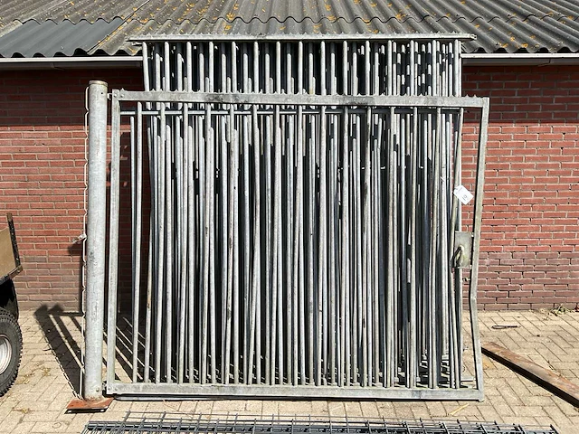 Partij hekwerk - afbeelding 1 van  4